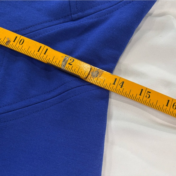 IVANKA TRUMP ROYAL BLUE SLEEVELESS DRESS Size
Lot K - Picture 7 of 7